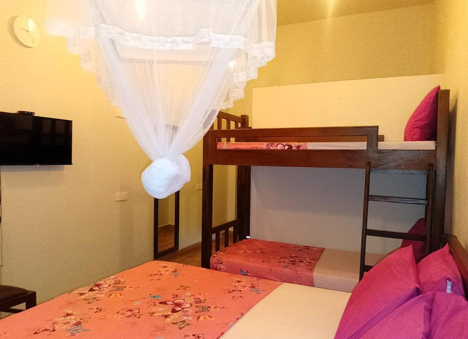 Transit Studio Katunayaka Ngoại thất bức ảnh