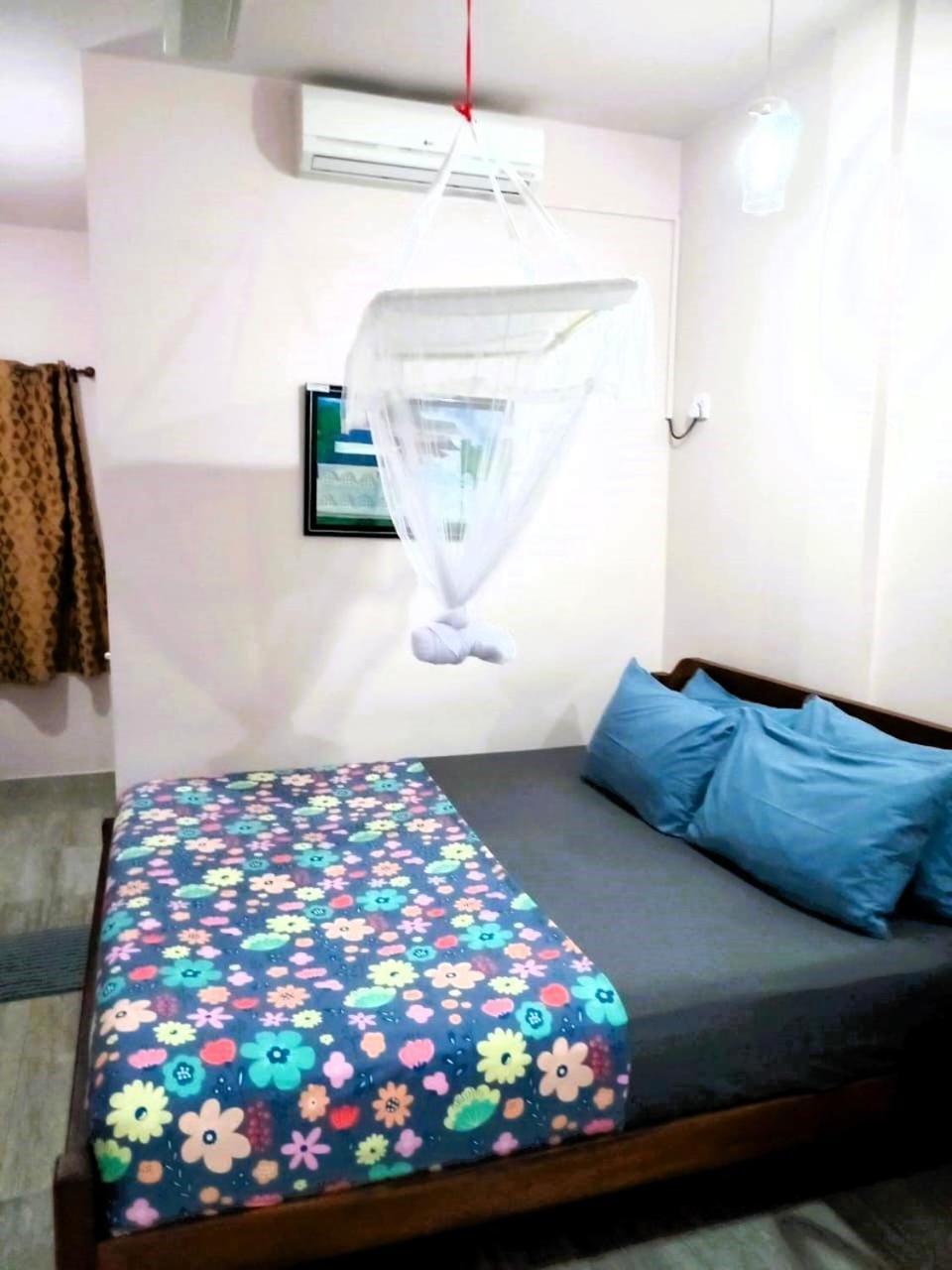 Transit Studio Katunayaka Ngoại thất bức ảnh